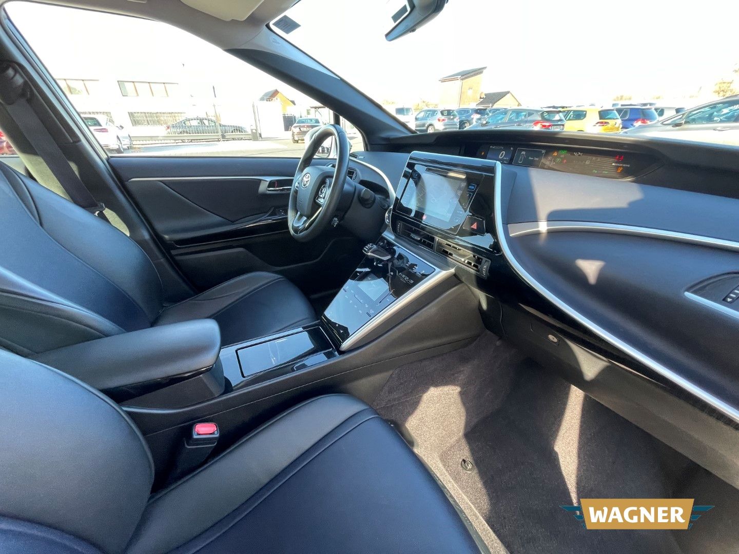 Fahrzeugabbildung Toyota Mirai FuelCell Wasserstoff Automatik Leder