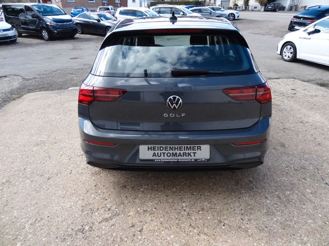 Fahrzeugabbildung Volkswagen Golf VIII Lim. Life/Virtual/LED/Navi/PDC/2.Hd/