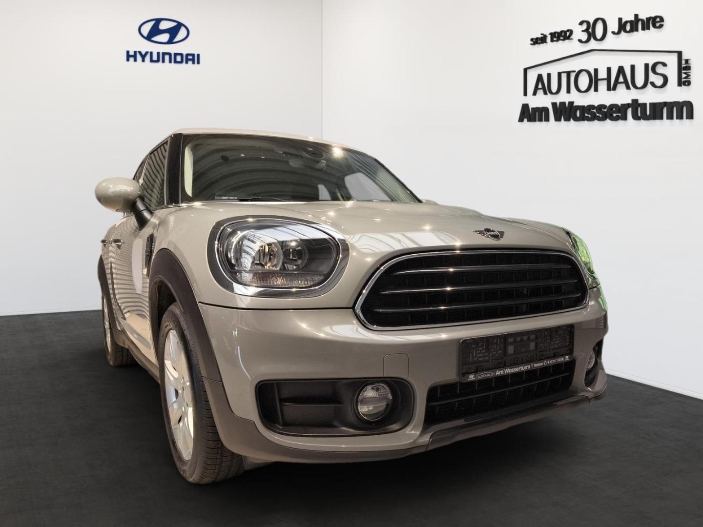 MINI One Countryman COUNTRYMAN PEPPER NAVI Sitzheizun