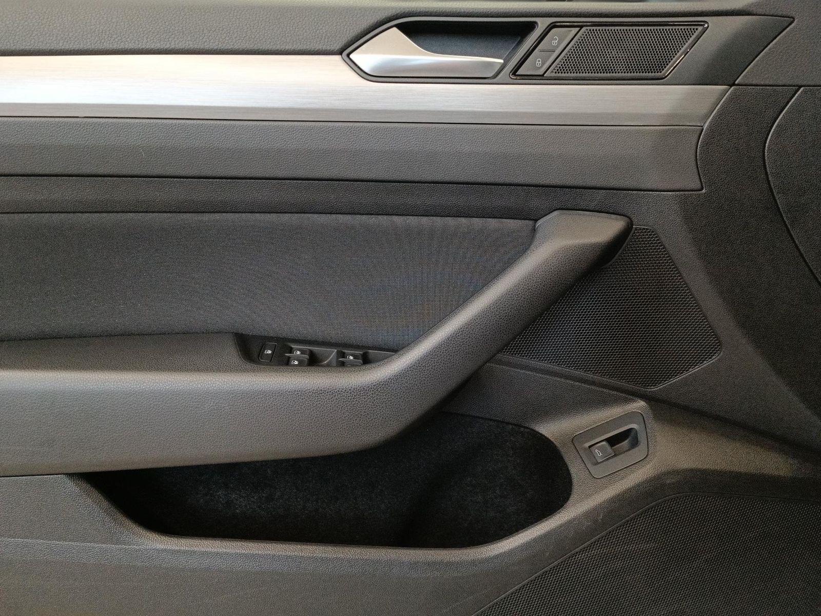 Volkswagen Passat Variant - Bild 16