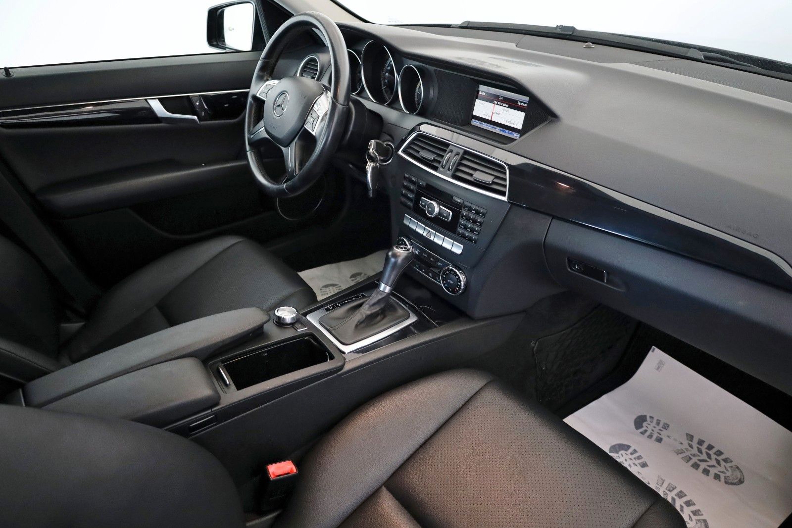 Fahrzeugabbildung Mercedes-Benz C 220 CDI T BlueEfficiency, Leder, AHK