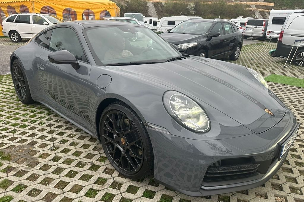 Image of Porsche 992