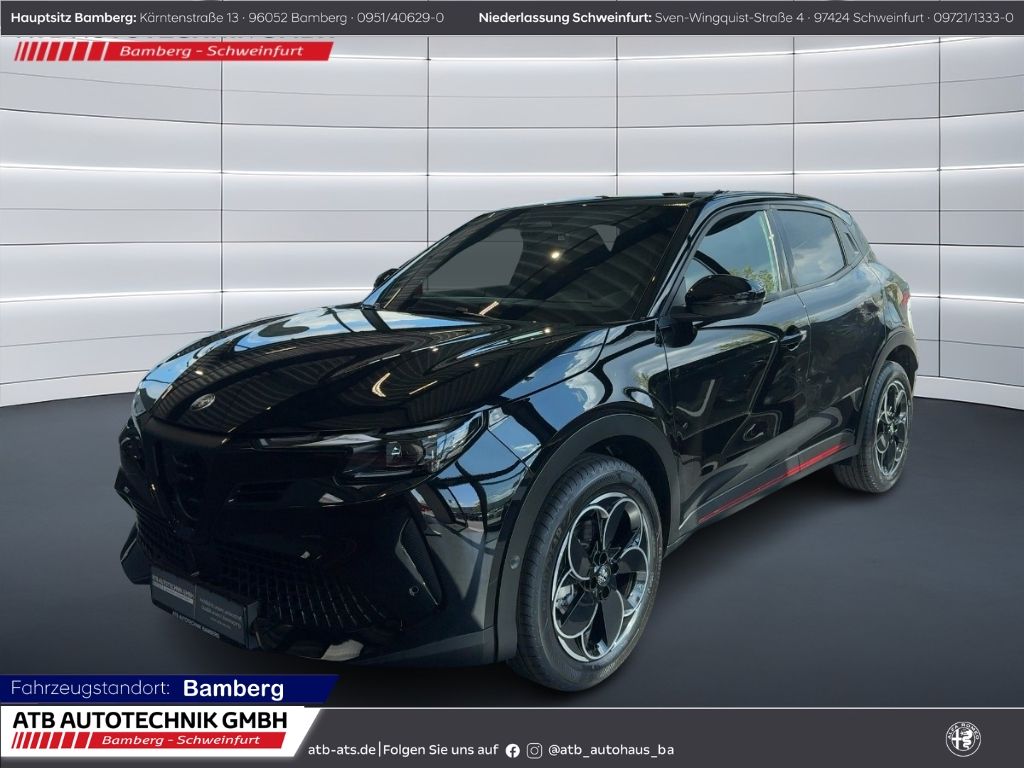 Fahrzeugabbildung Alfa Romeo Junior 145 PS Ibrida Q4 Allrad, P-Dach, 18'', Ma