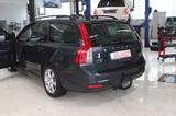 Volvo V50 Kombi 1.6 D Drive NAVI AHK KLIMA - gebrauchte Volvo V50 aus dem Jahr 2010