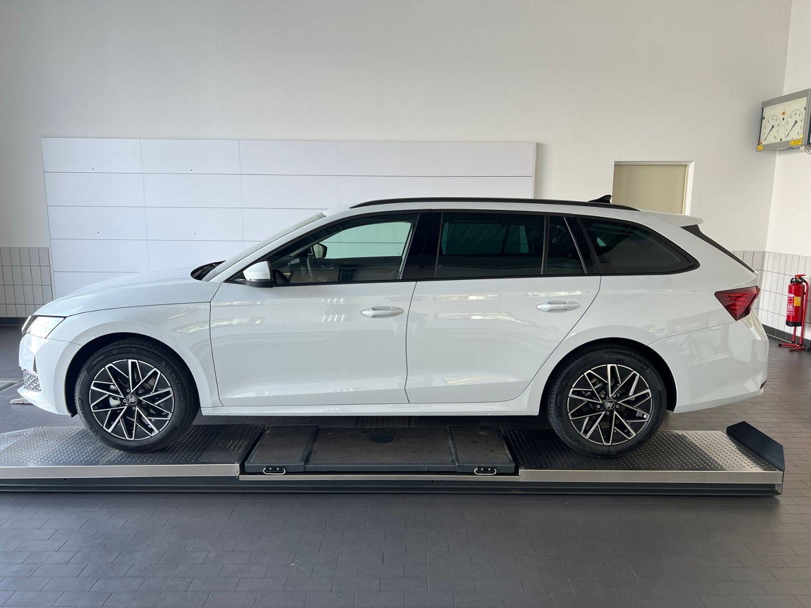 Fahrzeugabbildung SKODA Octavia Combi Balance 2.0 TDI DSG *AHK,Rückfahrk