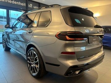 BMW X7 - 6