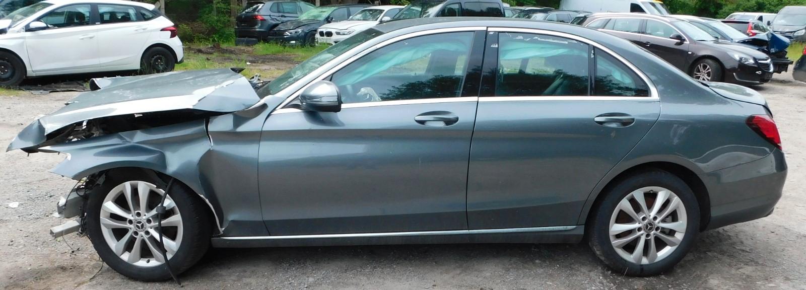 Mercedes-Benz C 220 C Limousine C 220 d