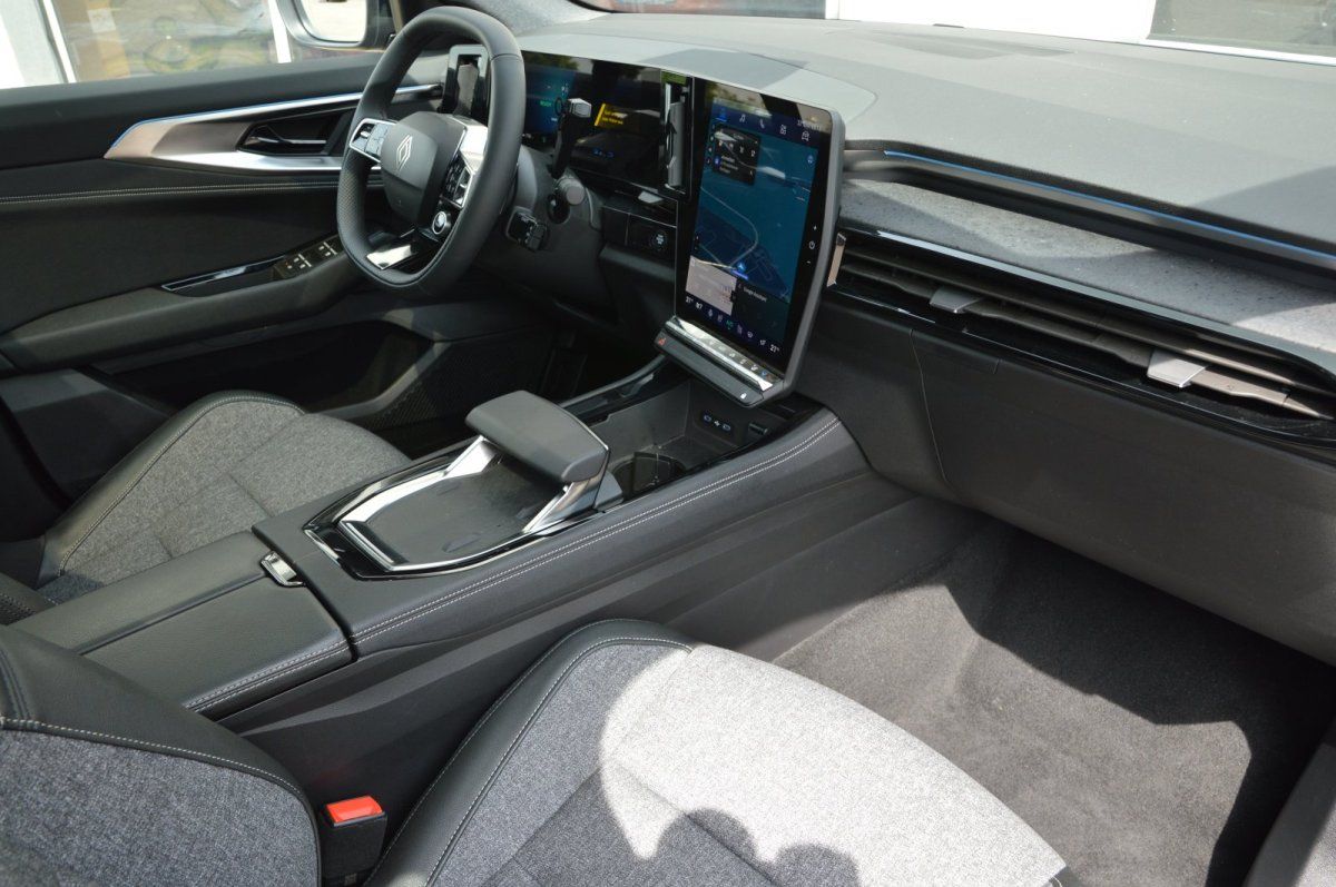 Fahrzeugabbildung Renault Rafale   200 E-Tech Full Hybrid Techno