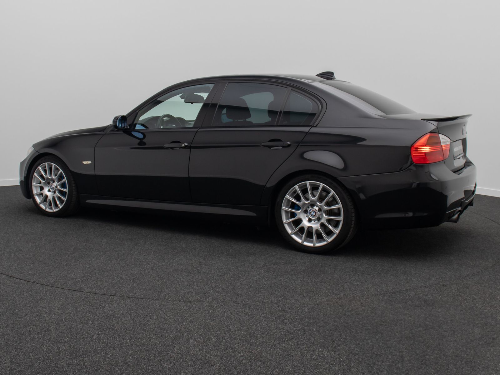 Fahrzeugabbildung BMW 335i M Sport NaviProf Xenon GSD HiFi TV Komfort