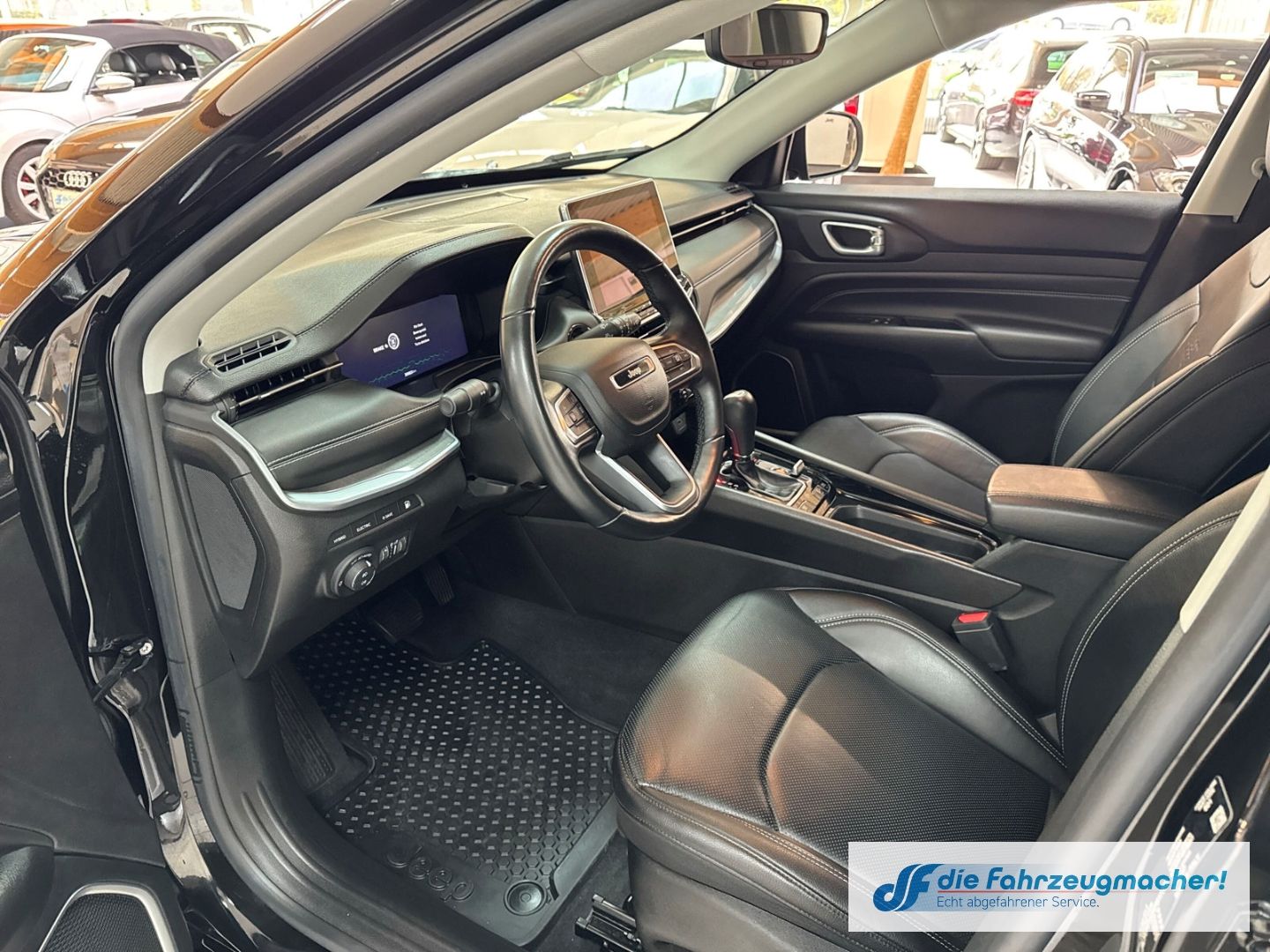 Fahrzeugabbildung Jeep Compass S Plug-In Hybrid 4WD Navi Soundsystem 36