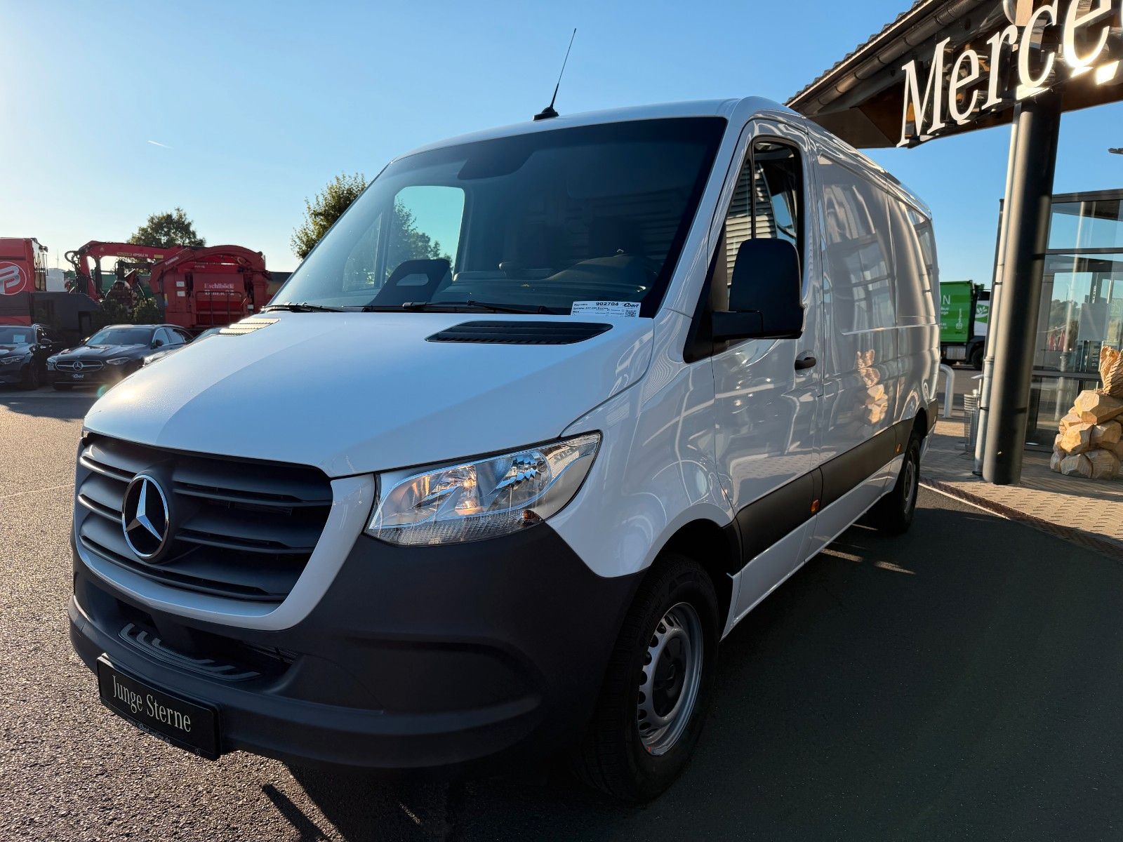 Fahrzeugabbildung Mercedes-Benz Sprinter 317 CDI 3665 9G Flach AHK3,5t DISTRONIC