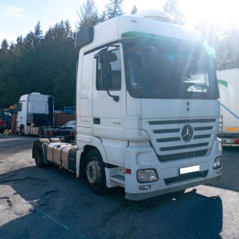 Mercedes-Benz 1841 Actros