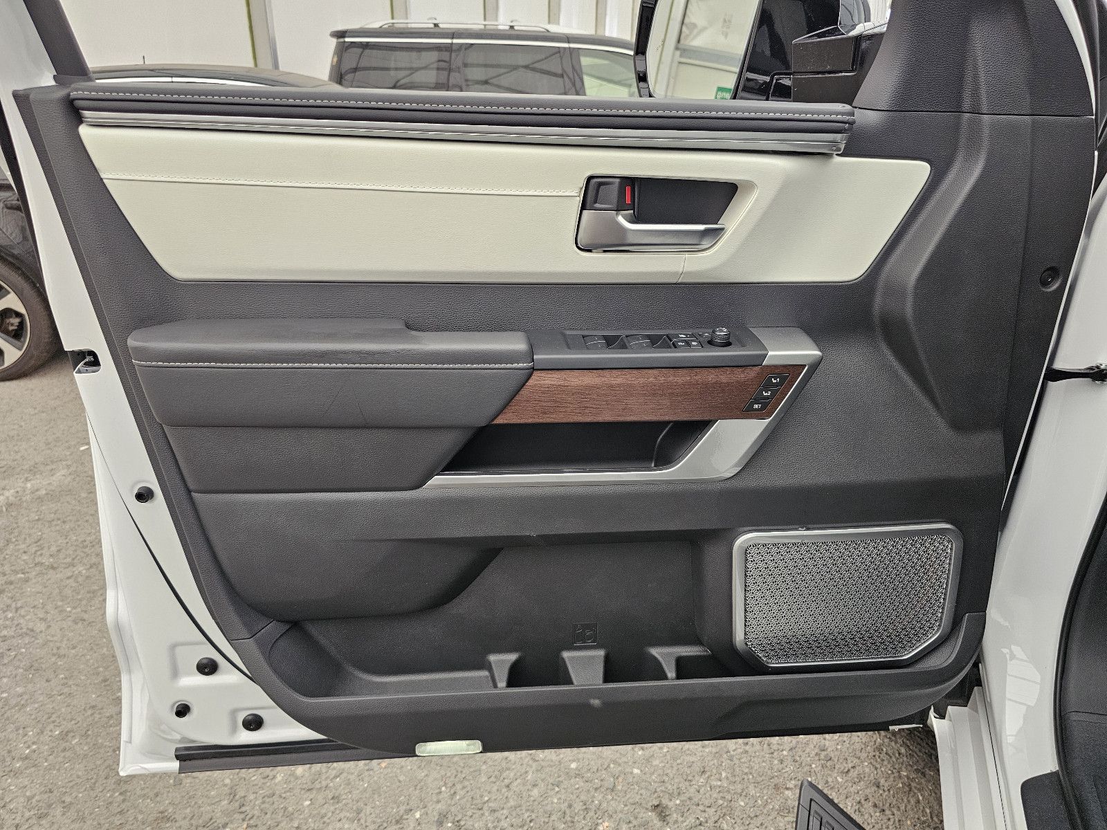 Fahrzeugabbildung Toyota Tundra Capestone T1: 74.000 EURO ! Stock !!!!!!!