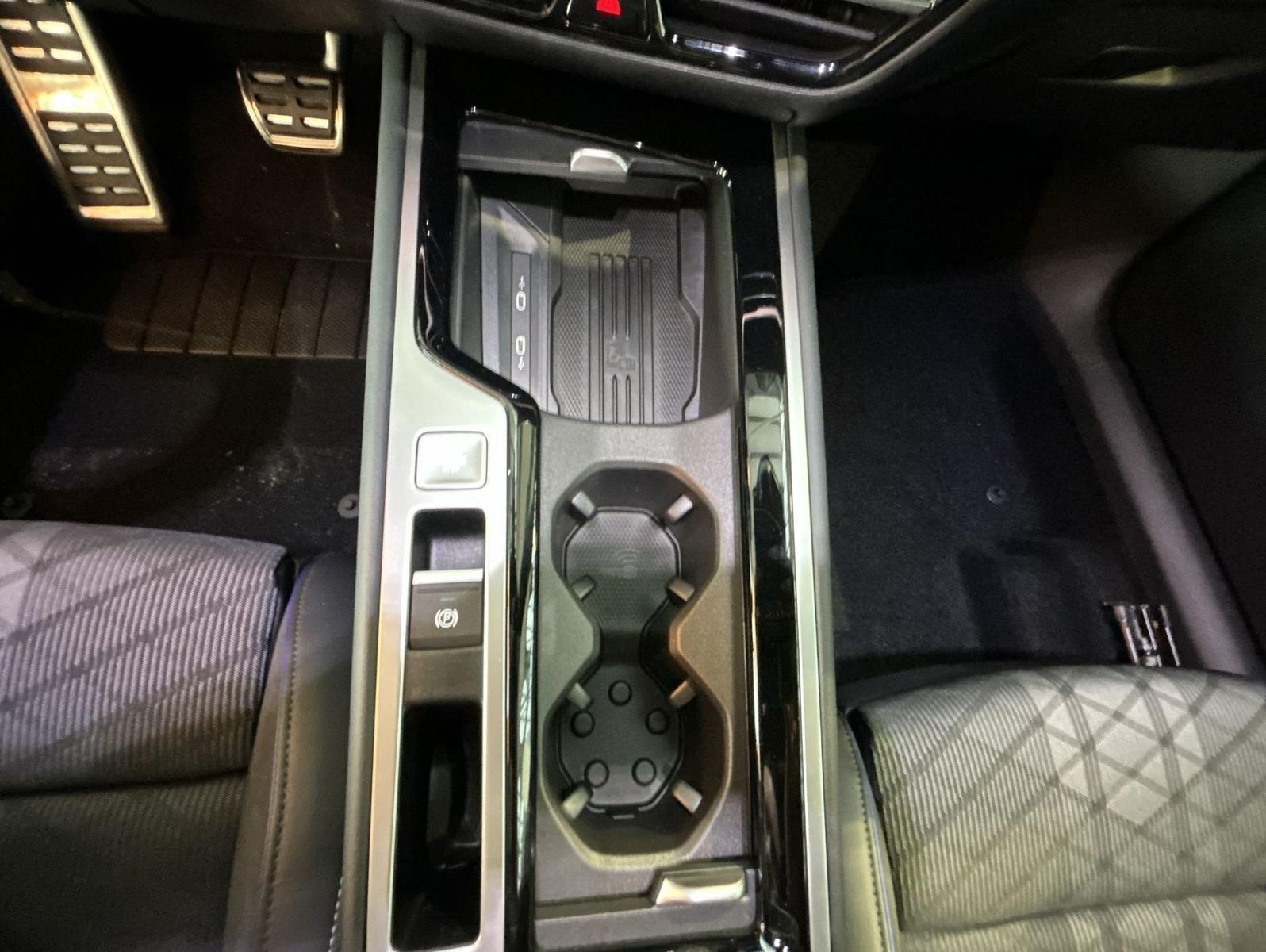 Volkswagen Passat 2.0 TDI DSG R-Line BlackStyle Winterräder