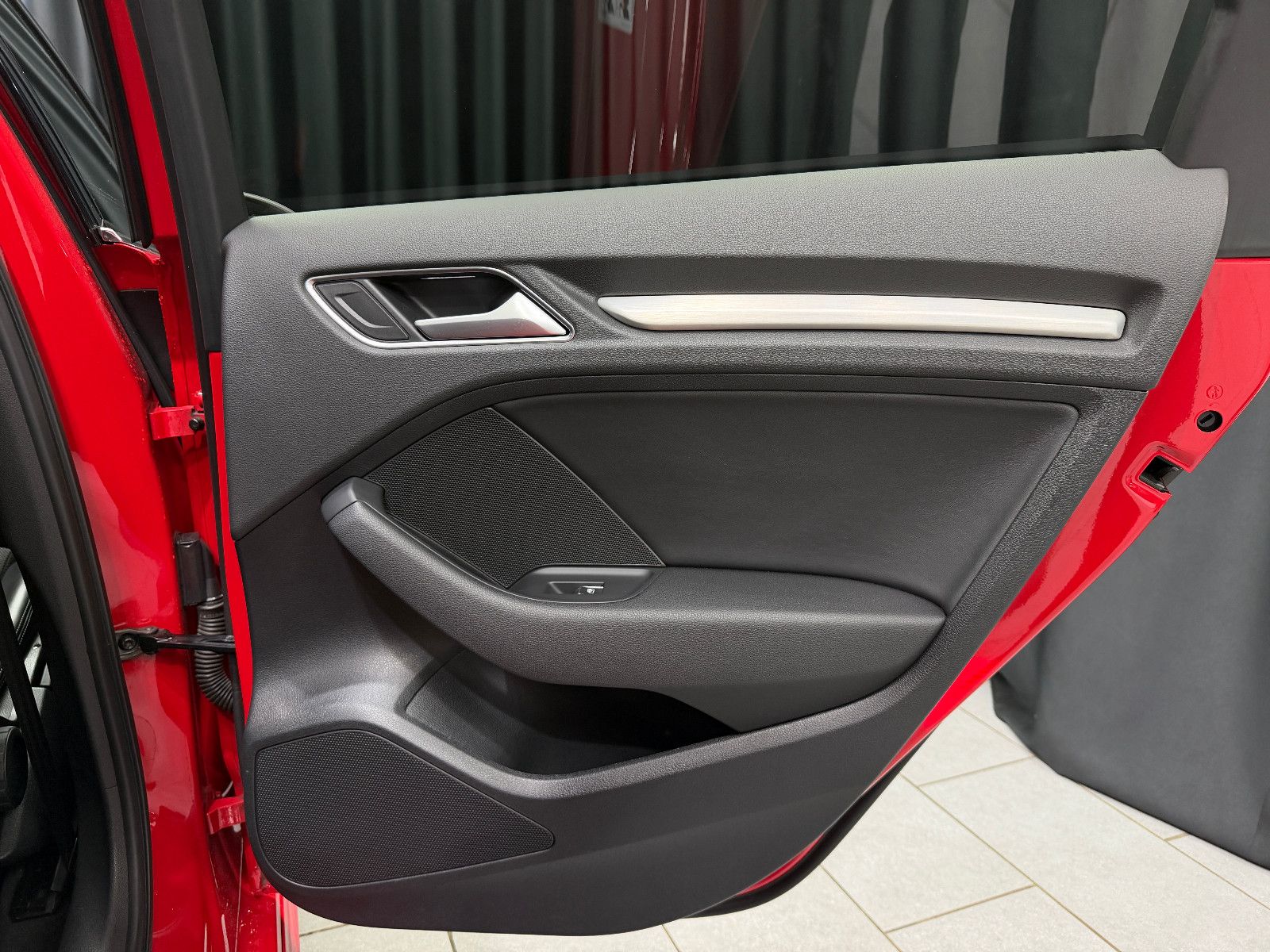 Fahrzeugabbildung Audi A3 Sportback e-tron s-line |AHK|PANO|NAVI