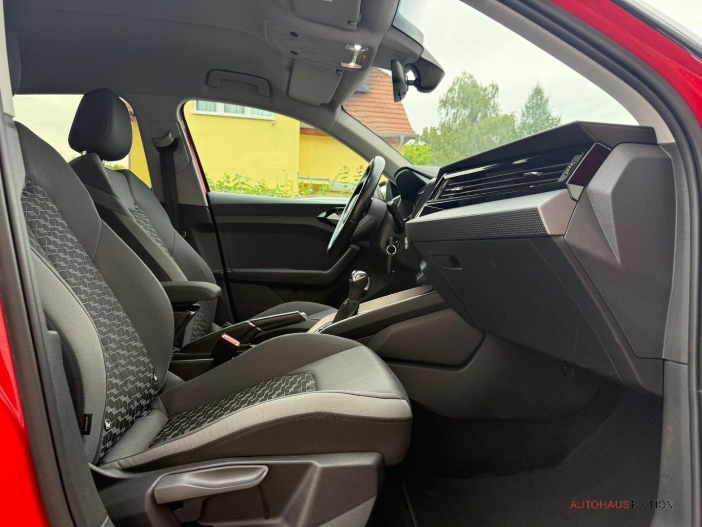 Audi A1 Sportback 30 TFSI S-tronic Apple CarPlay LED