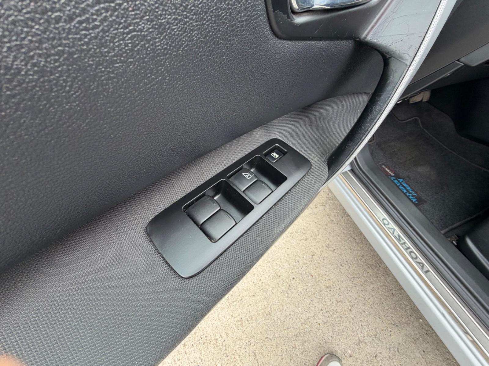 Nissan Qashqai+2 2008 — photo 11