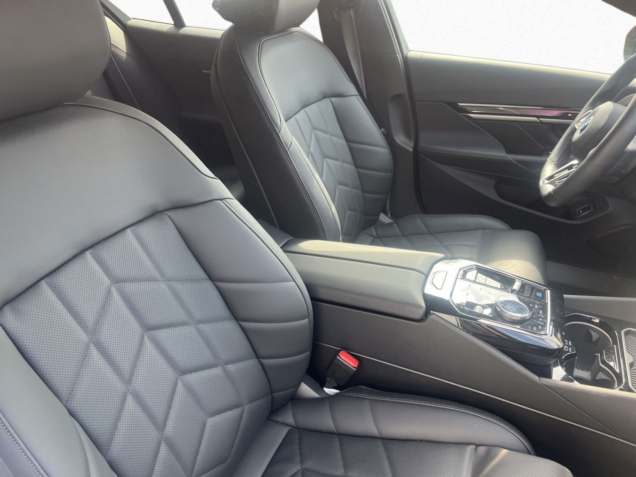 BMW i5 - Bild 10