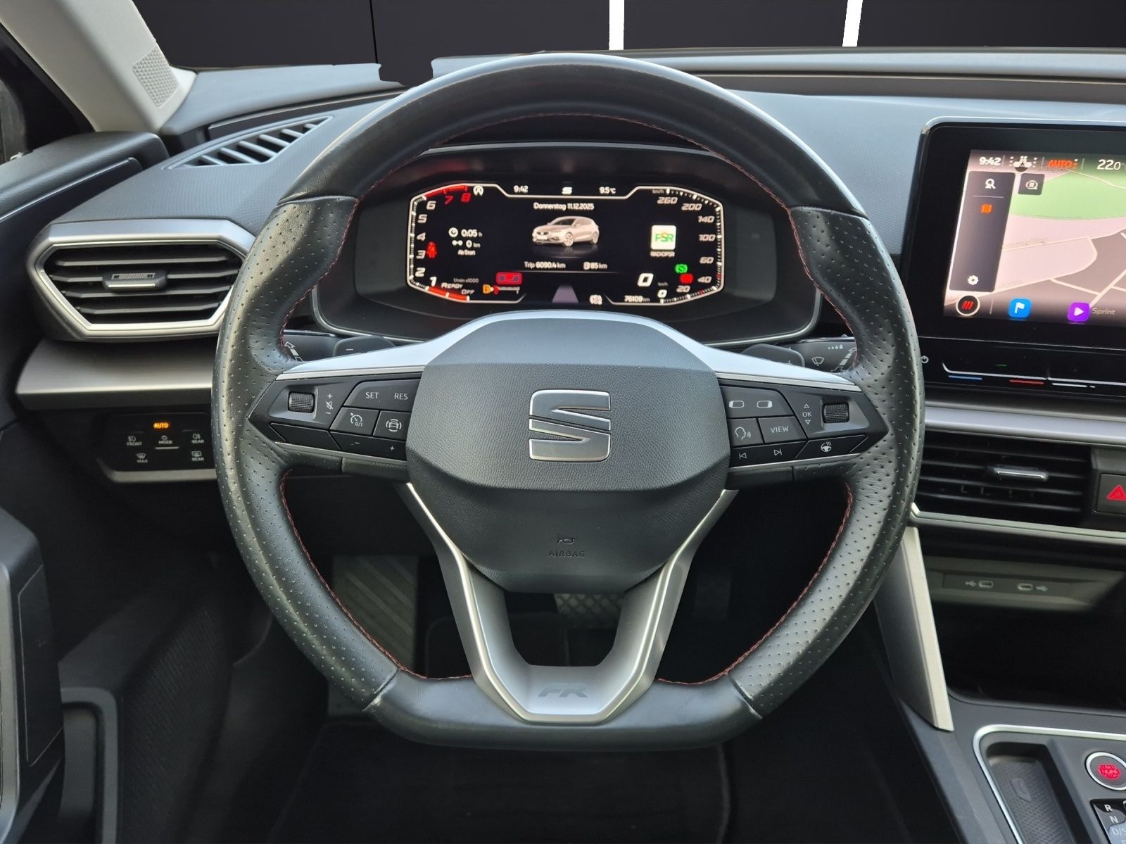 Fahrzeugabbildung SEAT Leon eTSI FR-Line DSG LED Navi GRA PDC SH