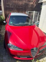 Alfa Romeo 147 1.6 TS 16V 120 Veloce Veloce - rote Alfa Romeo 147
