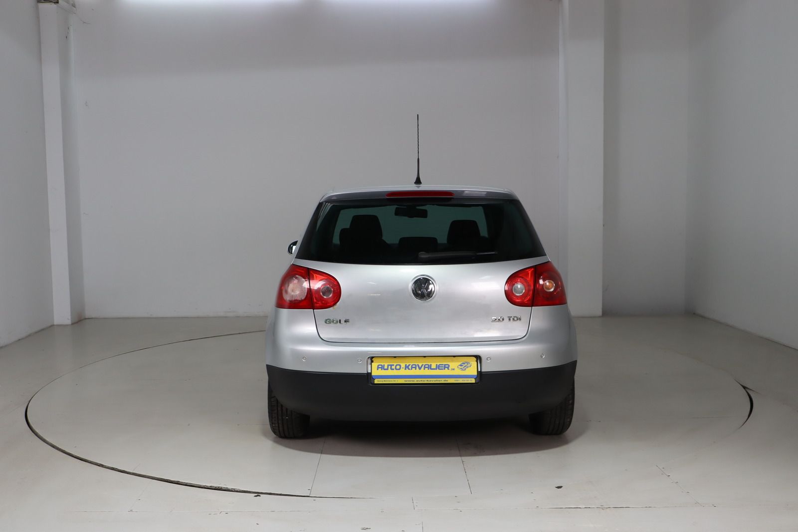 Fahrzeugabbildung Volkswagen Golf V 2.0 TDI DSG Tour HU 04.2028