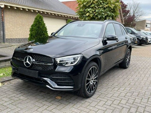 Mercedes-Benz GLC 300 de 4MATIC AMG LINE LED NAVI kamera