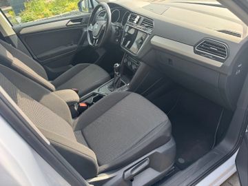 Volkswagen Tiguan - 6