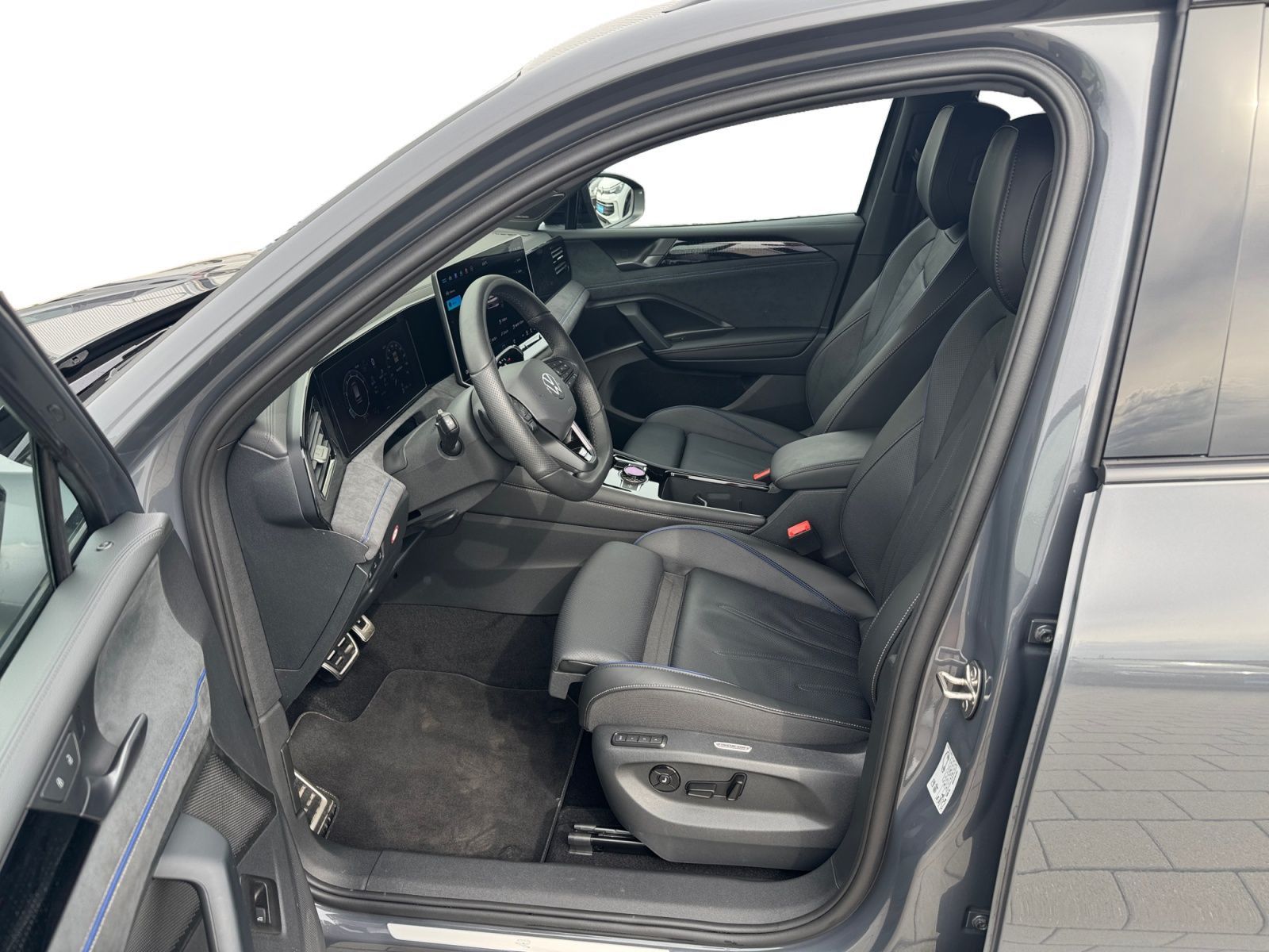 Volkswagen Tiguan R-Line 2.0 TSI 4M DSG Black Styl foto 4