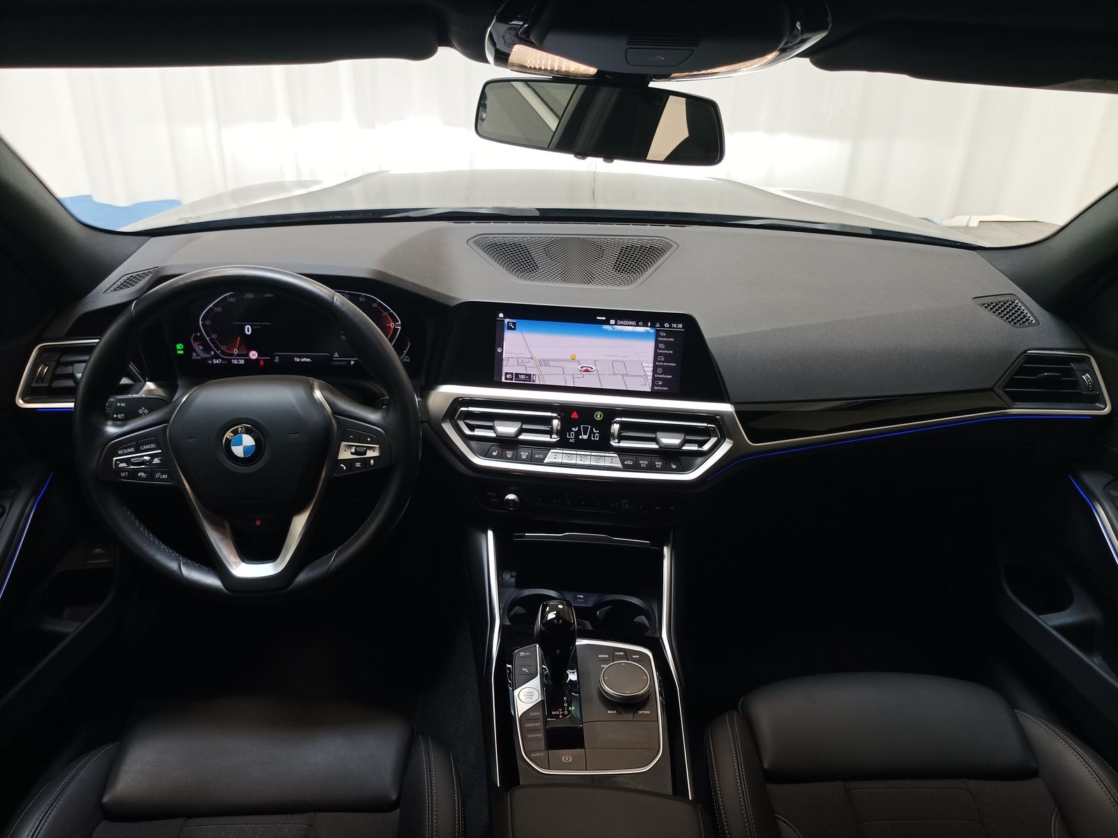 BMW 3er - 320 d Sport Line|Navi|PDC|Sitzhzg. foto 9