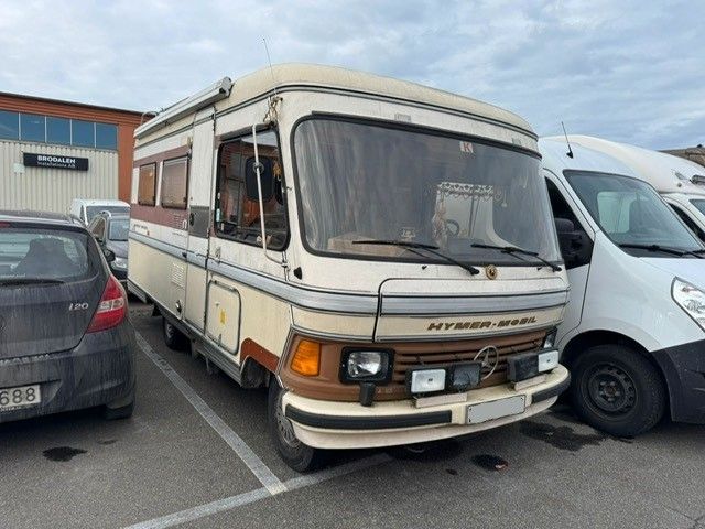 Mercedes-Benz 207 D Hymer Car