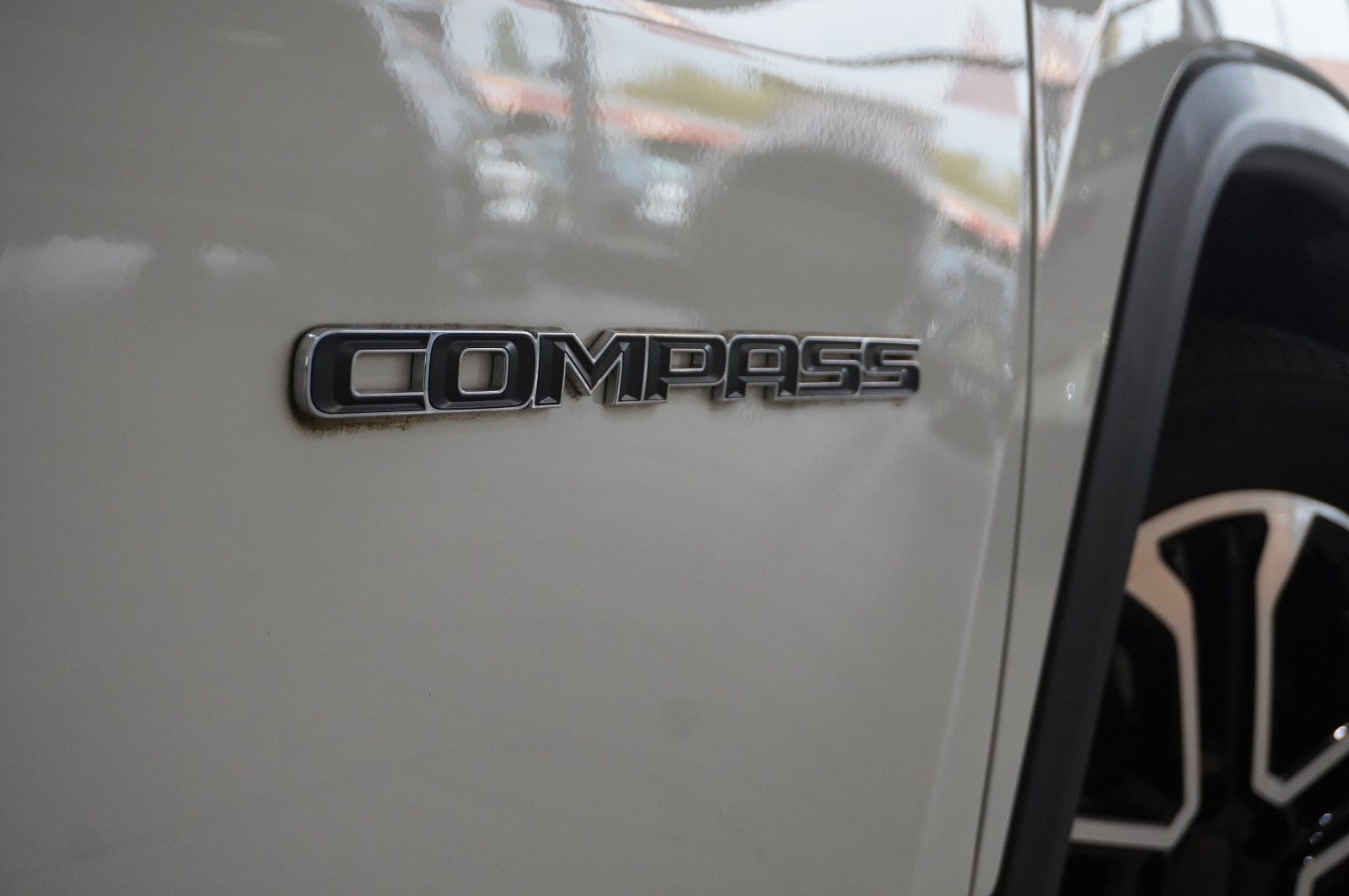 Fahrzeugabbildung Jeep Compass 1.3T GSE LIMITED NAVI/LED/360°/VIRT/DAB+