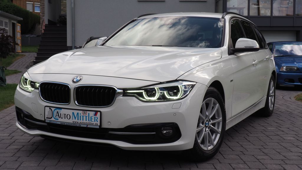 Image of BMW 320