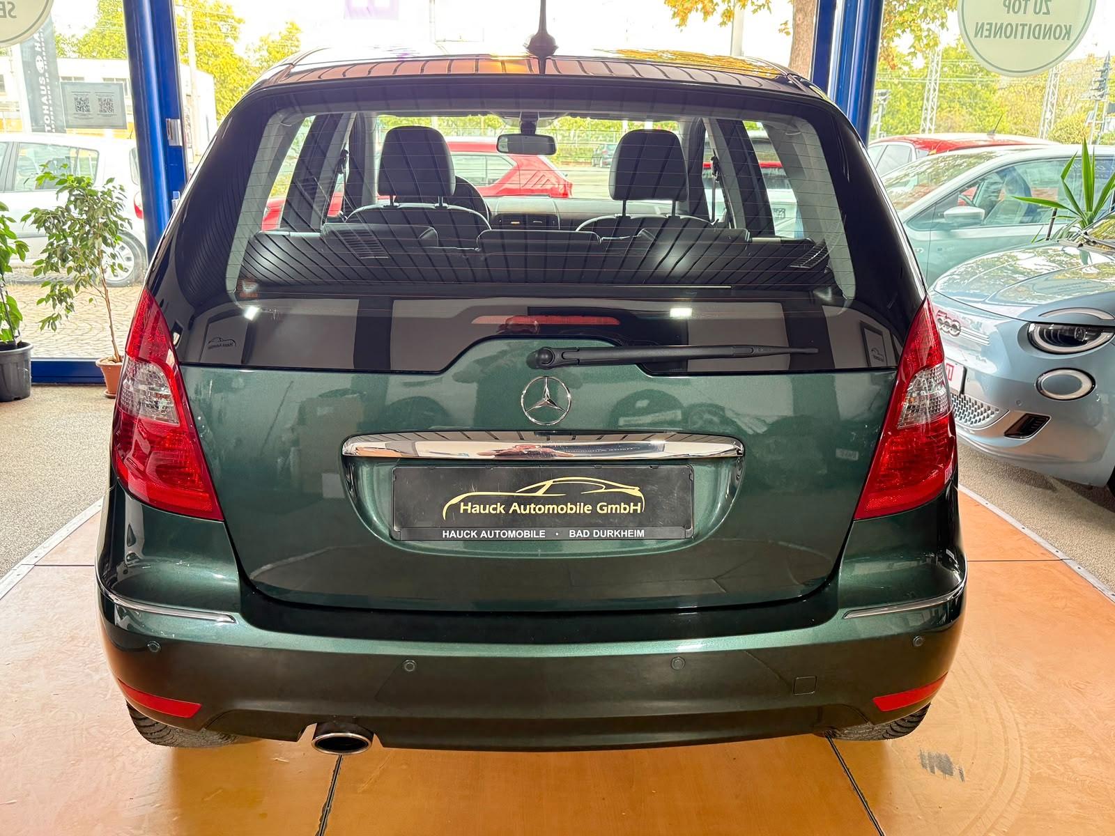 Mercedes-Benz A 180 Elegance Autom. / 30 Tkm/Sitzheizung / PDC