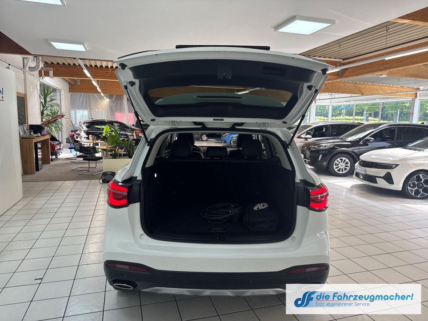 Fahrzeugabbildung MG EHS PHEV Comfort Hybrid EU6d Navi Digitales Cock