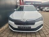 Skoda Superb 2.0 TDI Combi Ambition Navi - Skoda Superb Gebrauchtwagen in München