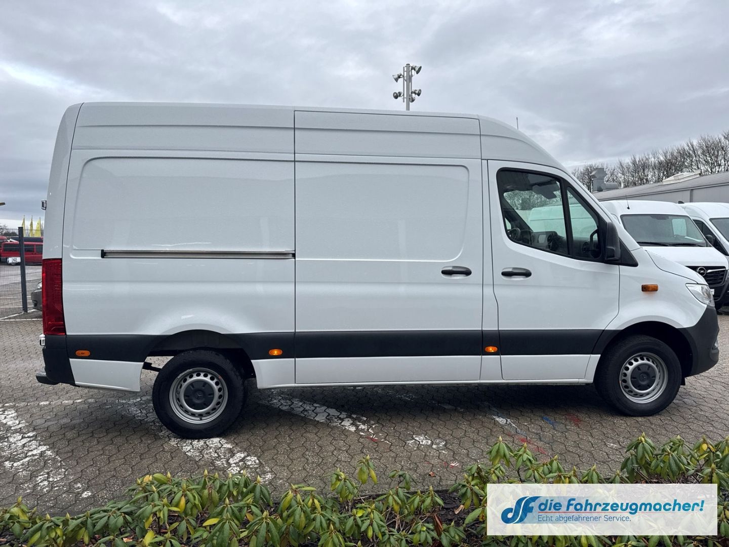 Fahrzeugabbildung Mercedes-Benz Sprinter III Kasten RWD AWD 317  CDI L2  Navi 36