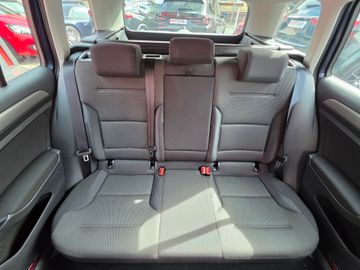 Volkswagen Golf - 11