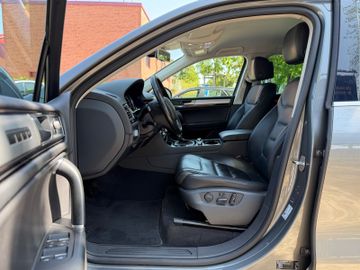 Volkswagen Touareg - 3