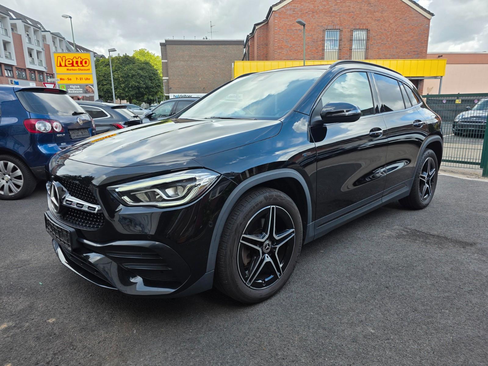 Mercedes-Benz GLA 250 e AMG Line Pano-Designo-RFK-Ambiente
