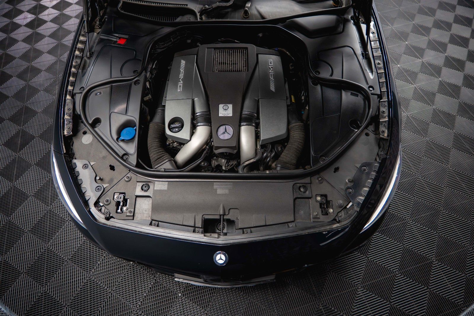 Fahrzeugabbildung Mercedes-Benz S 63 AMG 4Matic Night Edition Designo *ACC*Pano*