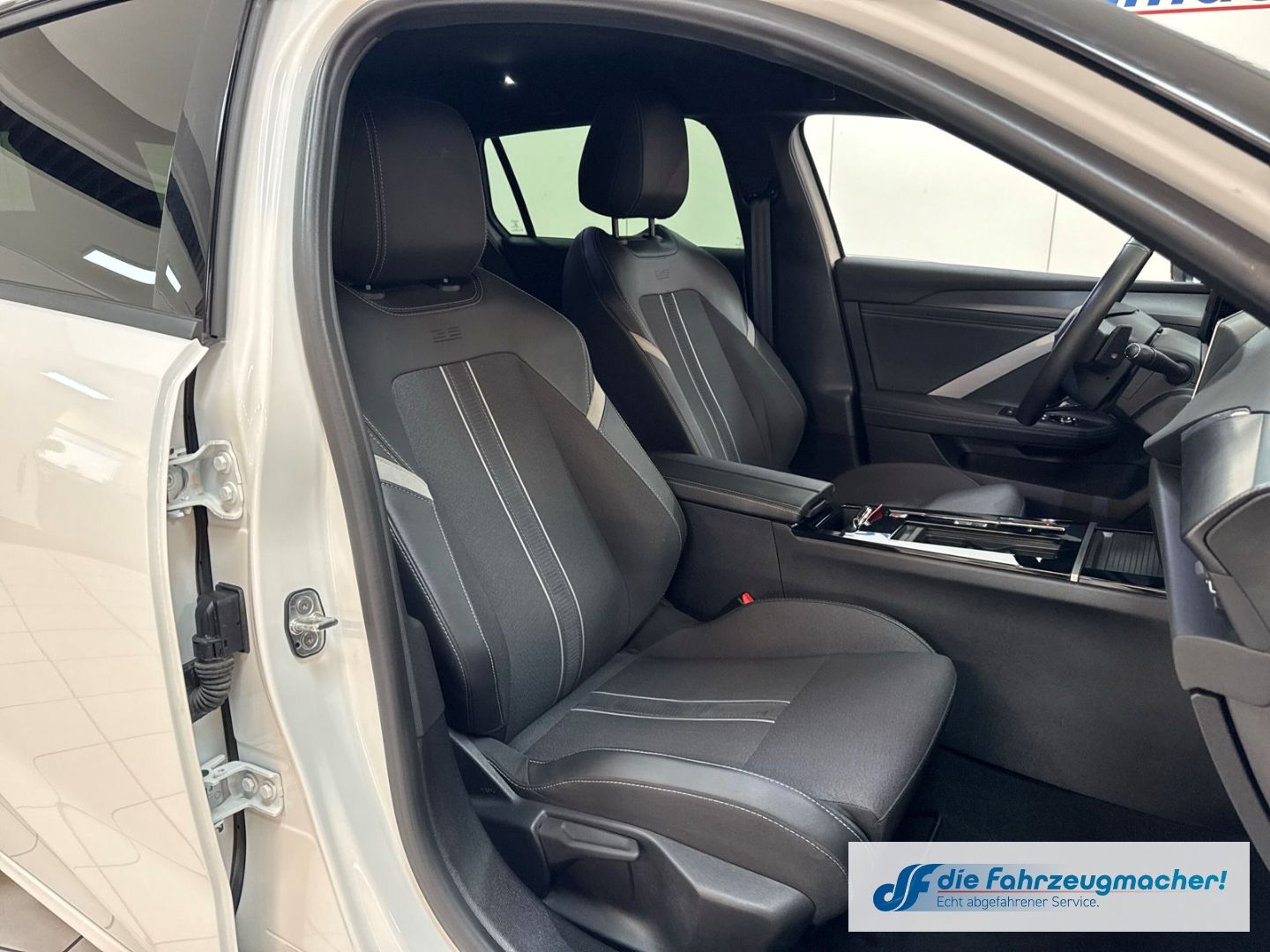 Fahrzeugabbildung Opel Astra L Sports Tourer GS Digitales Cockpit 360 K