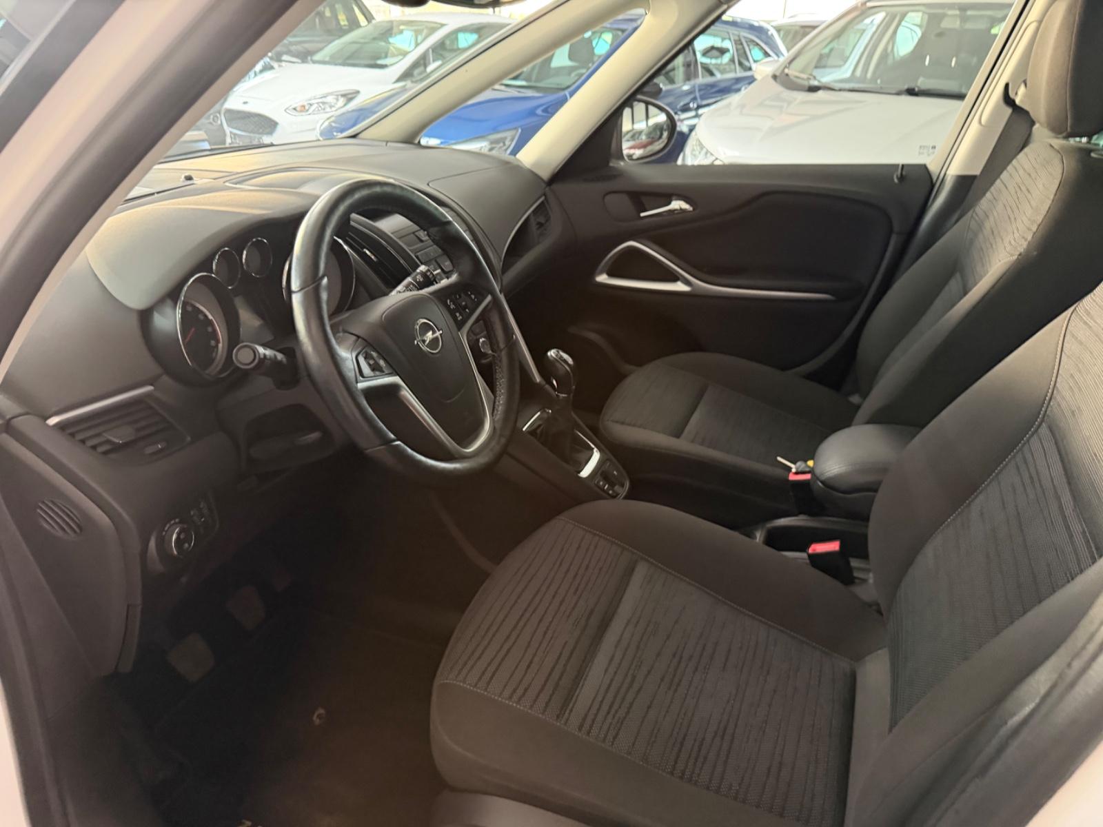 Opel Zafira C Tourer Style 7Sitzer 1-Hand *98.000km*