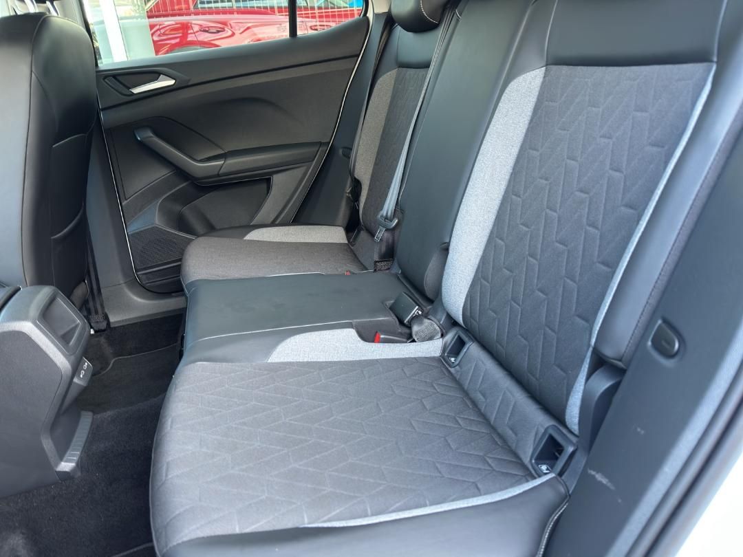 Fahrzeugabbildung Volkswagen T-Cross Life Goal, 1.0 l TSI OPF 70 kW (95 PS) 5
