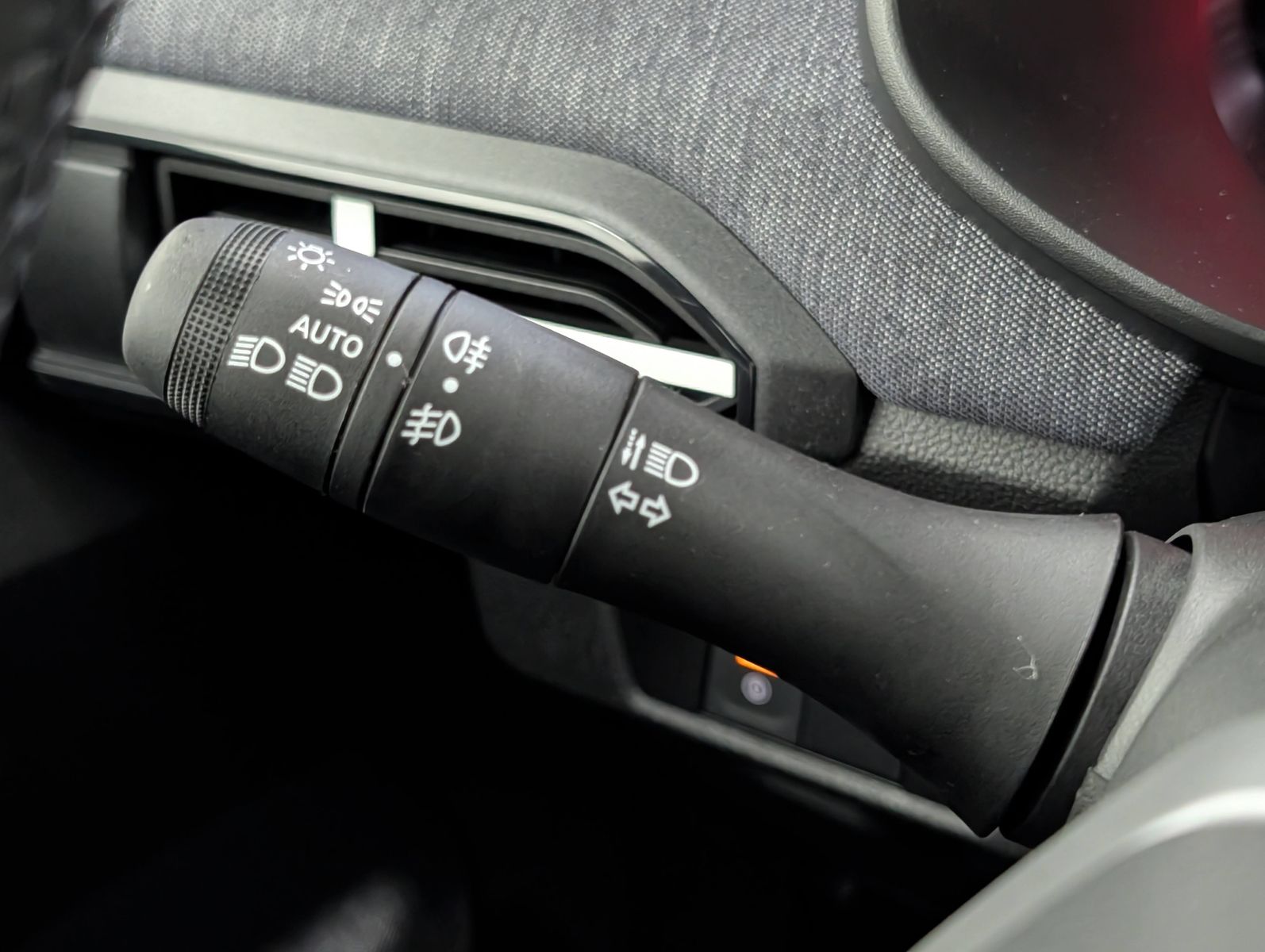 DACIA Sandero  Expression TCe 100 Kamera Media Display – Bild 29