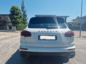 Porsche Cayenne - 7
