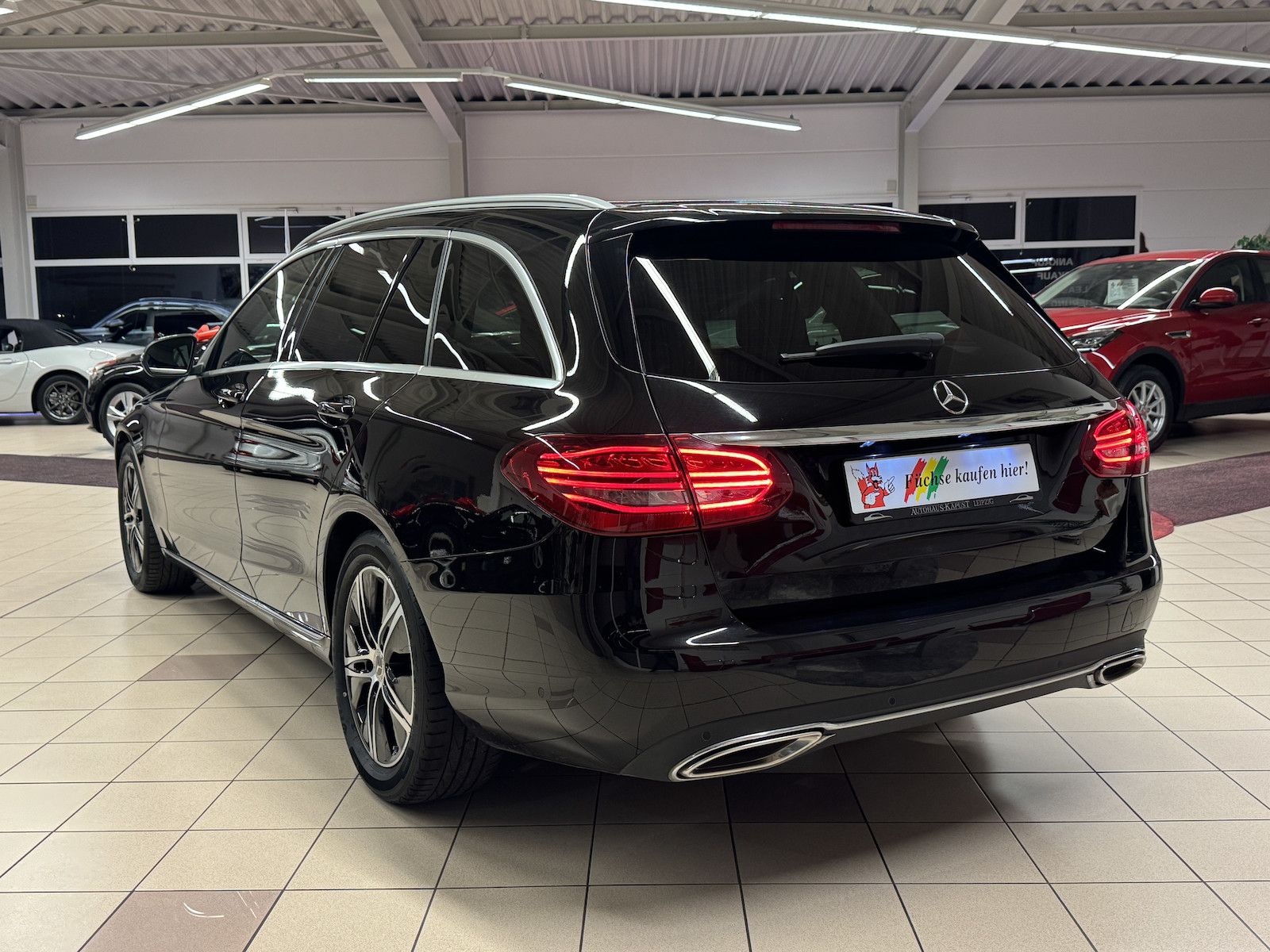Fahrzeugabbildung Mercedes-Benz C 300 T Aut. /LED/HuD/Distro/Spur/VZE