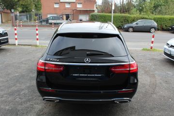 Mercedes E 220 - 6