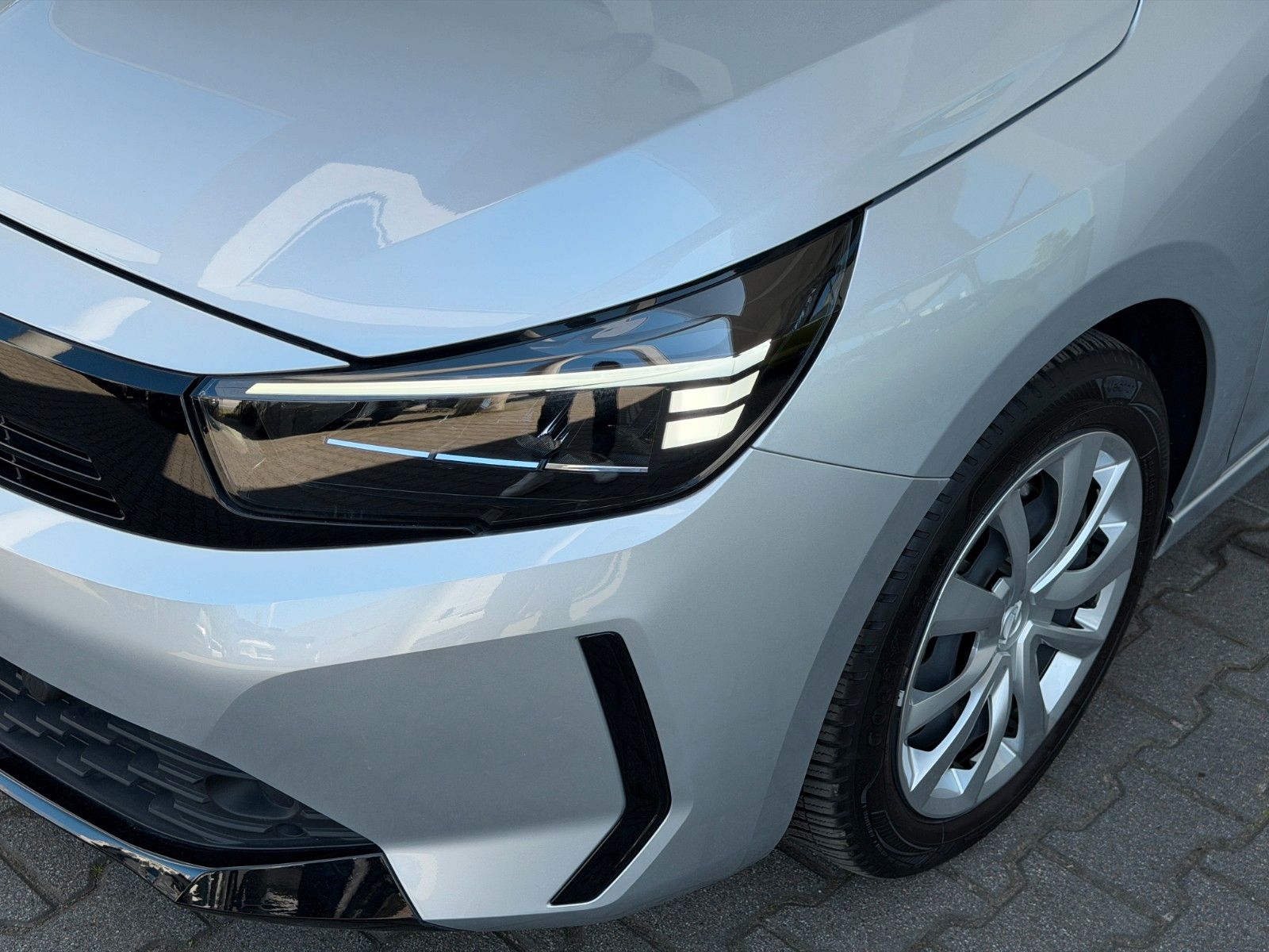 Fahrzeugabbildung Opel Corsa F Edition 100PS PDC/Allwetter/SHZ!