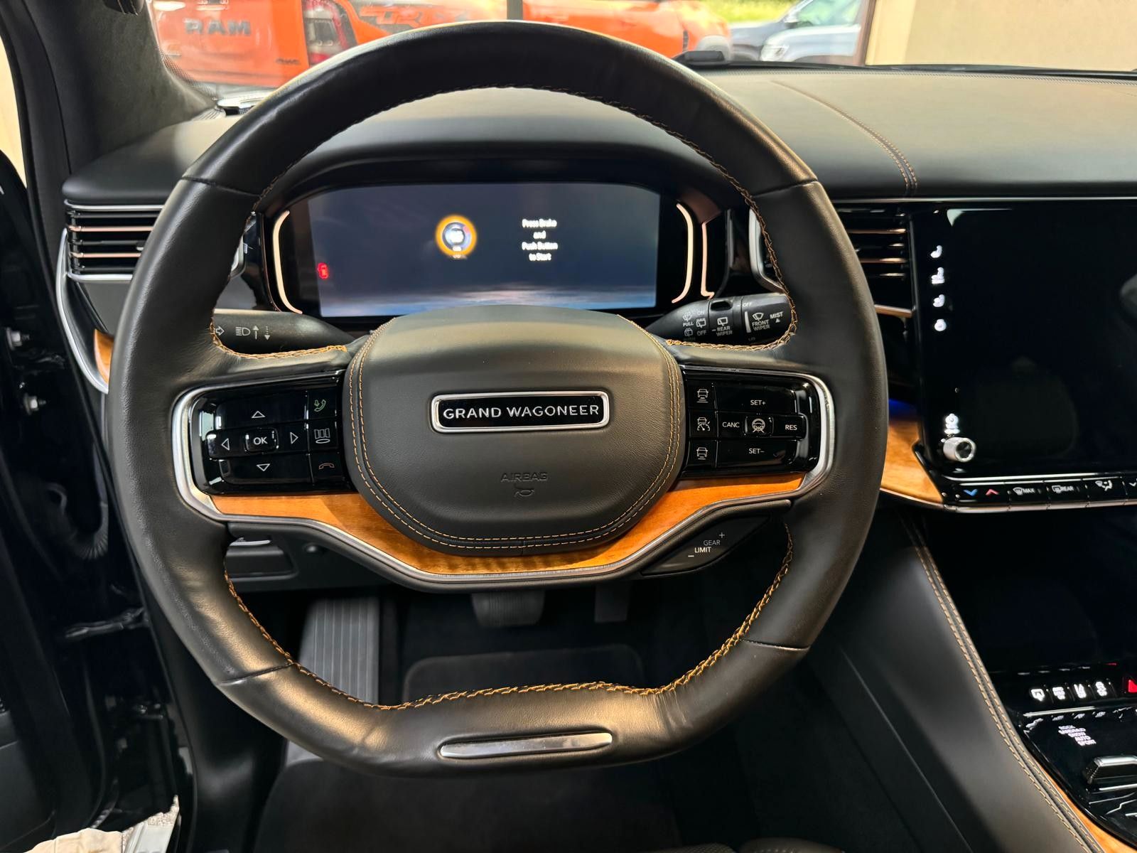 Fahrzeugabbildung Jeep GRAND WAGONEER SER. III BLACK LINE-24"6.4L V-8 .