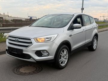 Ford Kuga - 1